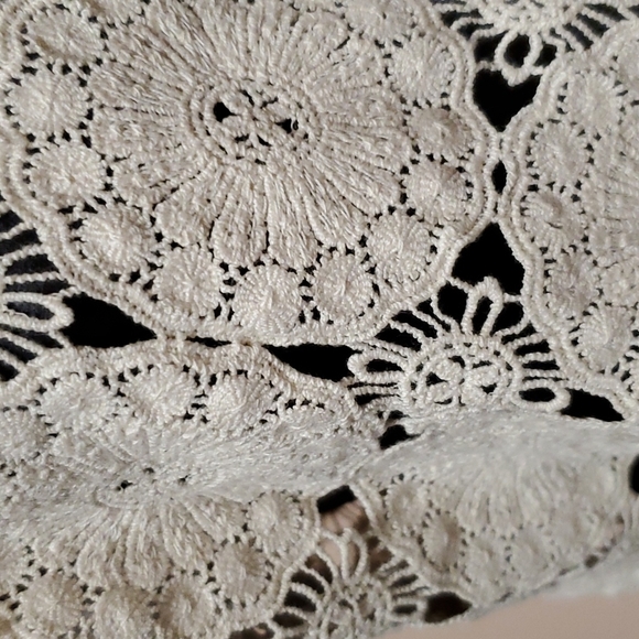 2b Bebe Crochet Style Vest - Picture 5 of 7